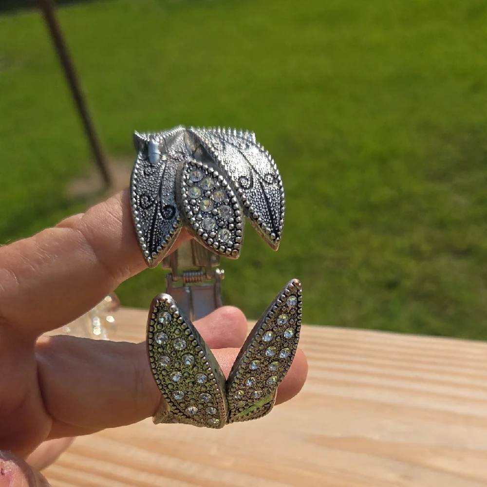 Assorted Silver and Bronze Cuff Bracelets Lot of 5 - Picture 9 of 11